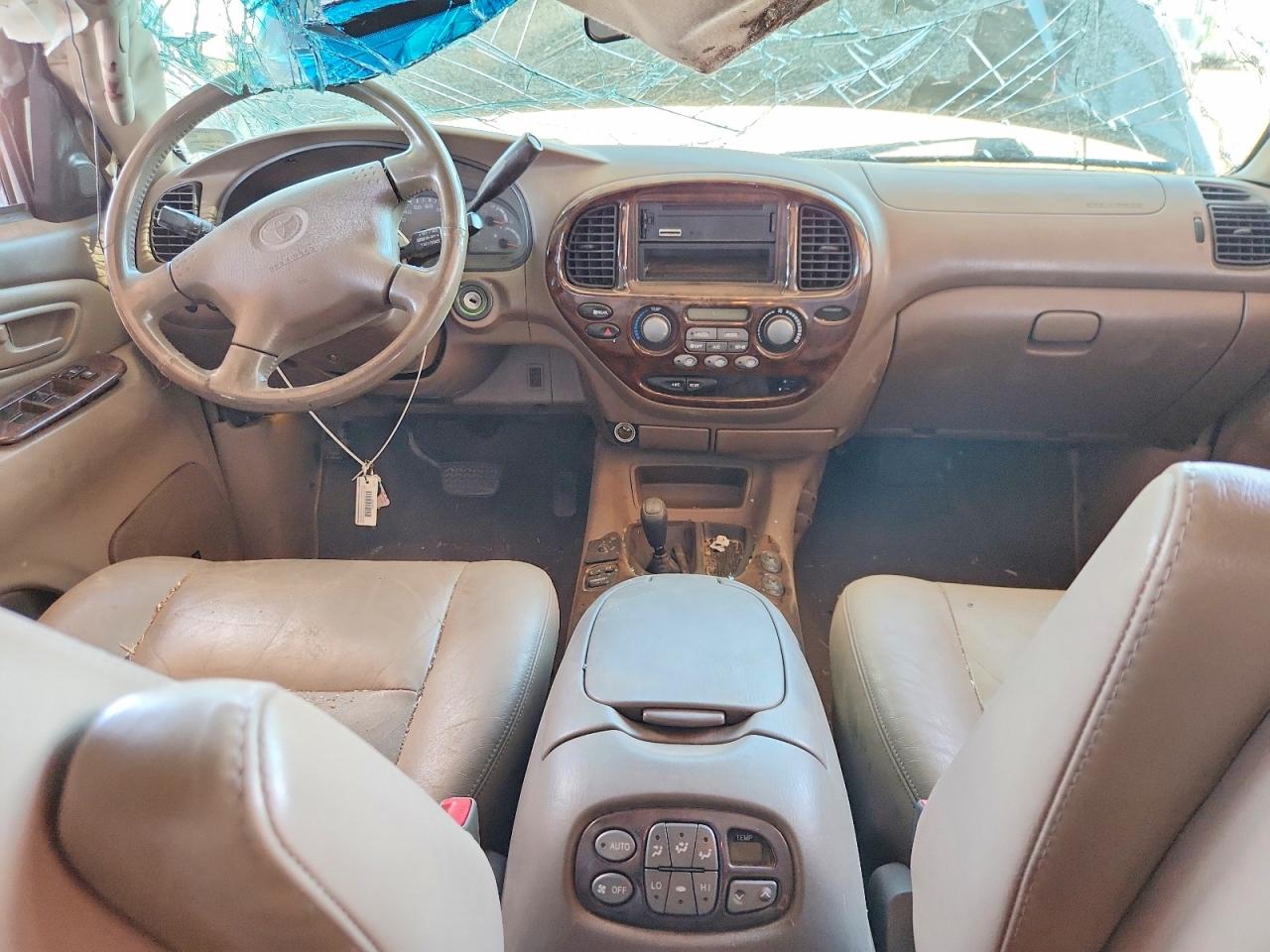 TOYOTA SEQUOIA 2002 — 9