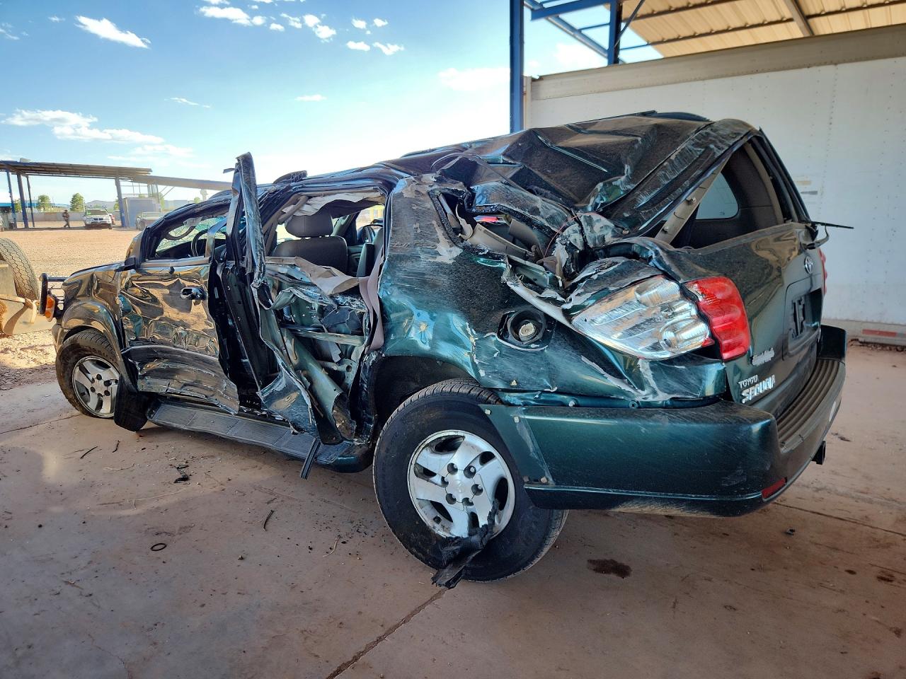 TOYOTA SEQUOIA 2002 — 3