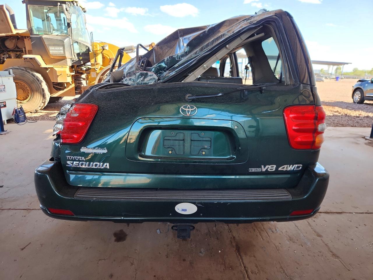 TOYOTA SEQUOIA 2002 — 7