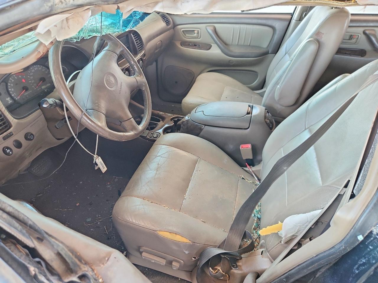 TOYOTA SEQUOIA 2002 — 8