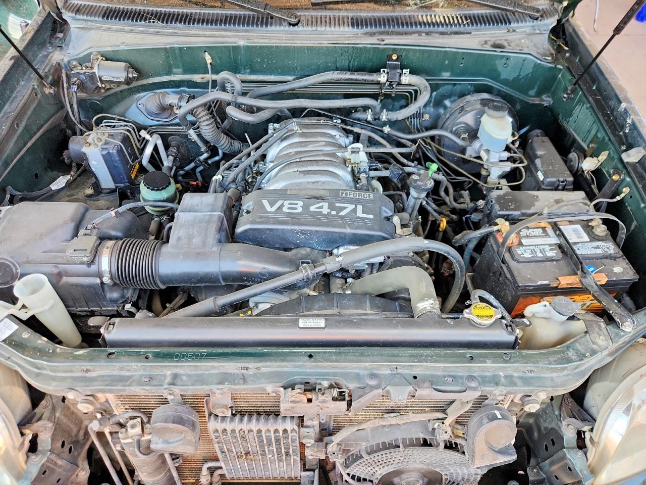 TOYOTA SEQUOIA 2002 — 13