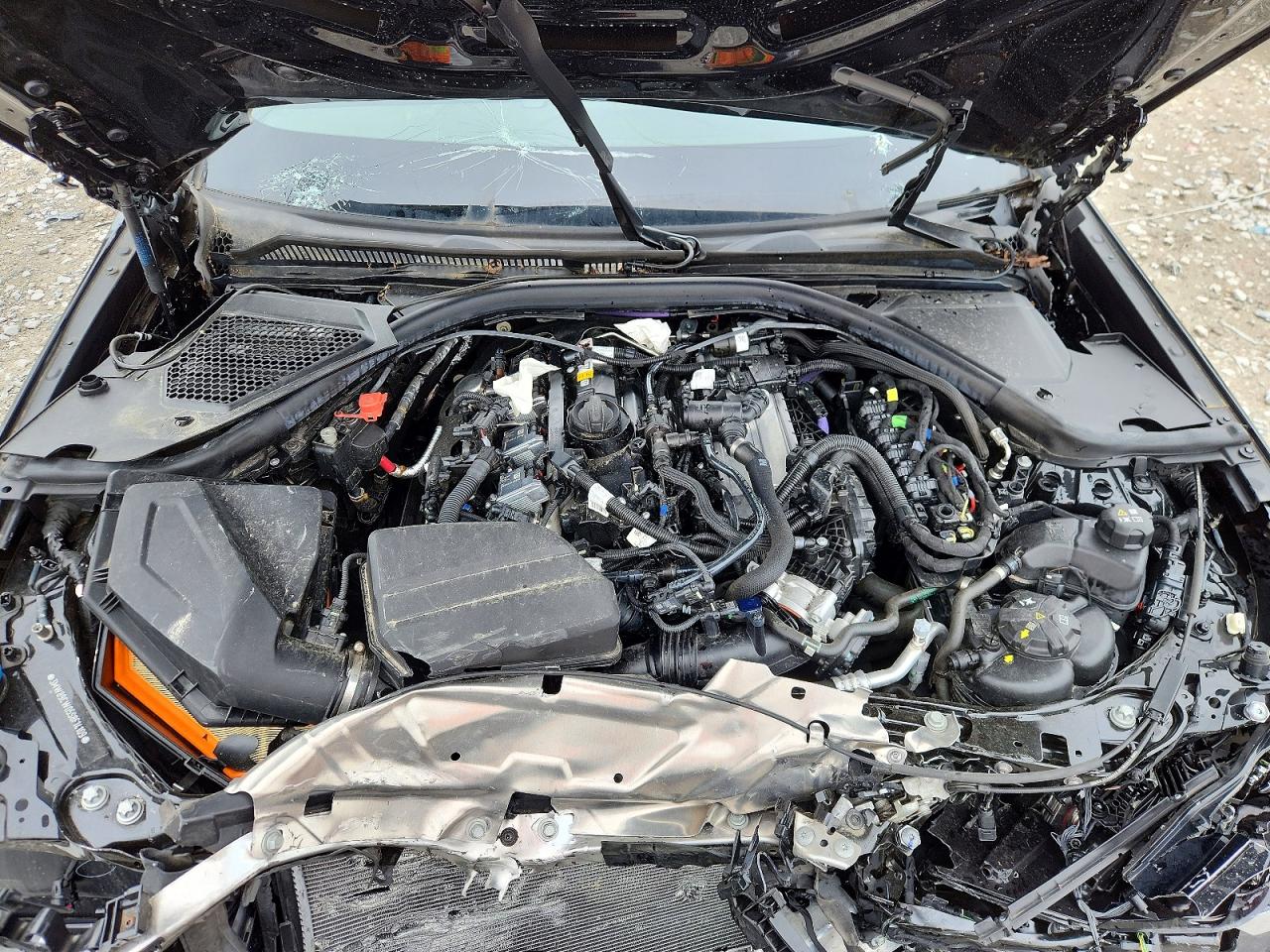 BMW 330XI 2025 — 12