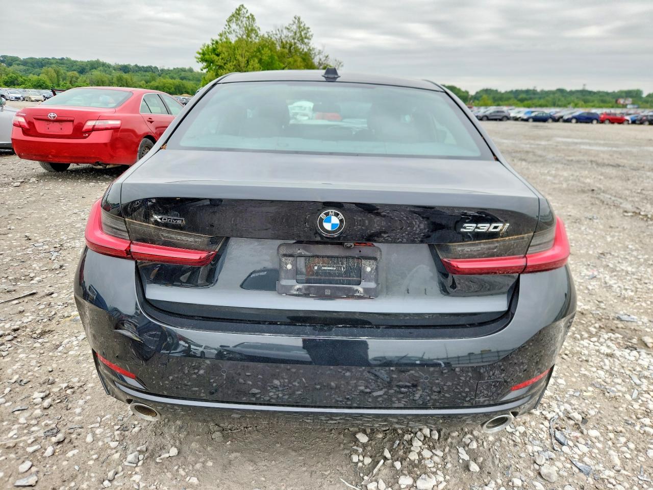 BMW 330XI 2025 — 7