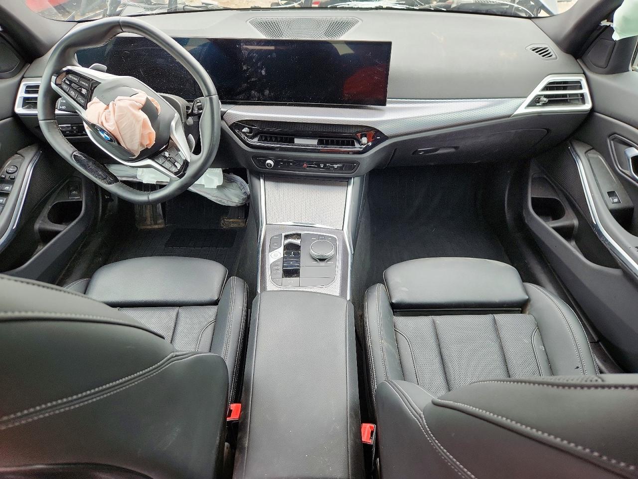BMW 330XI 2025 — 9