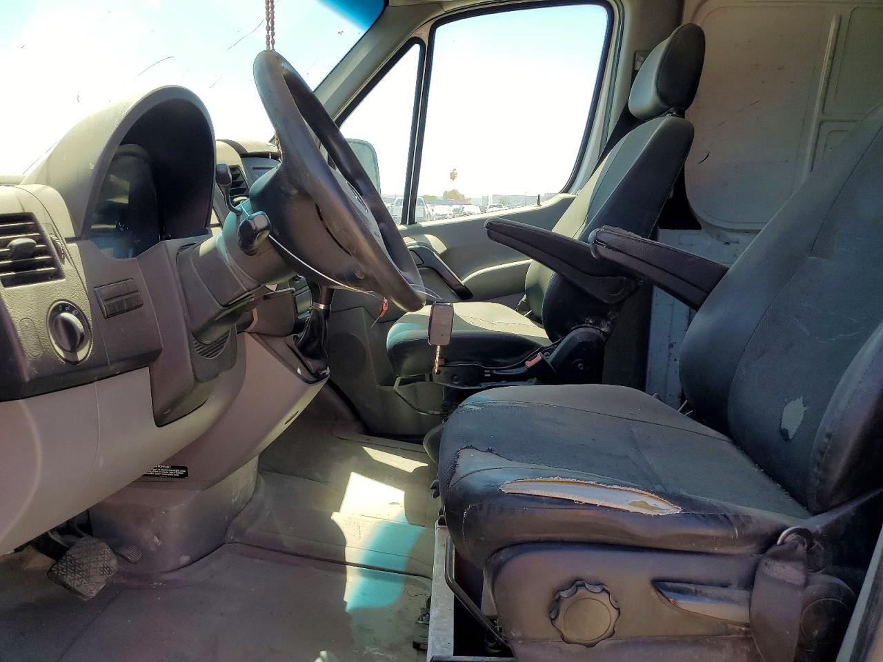 MERCEDES BENZ SPRINTER 2015 — 8