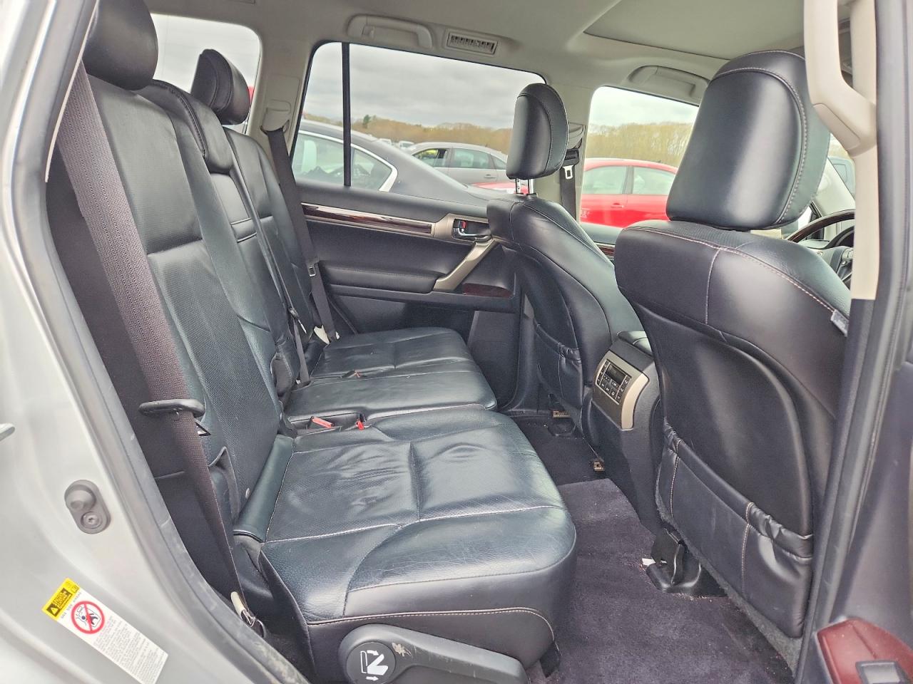 LEXUS GX 2015 — 12