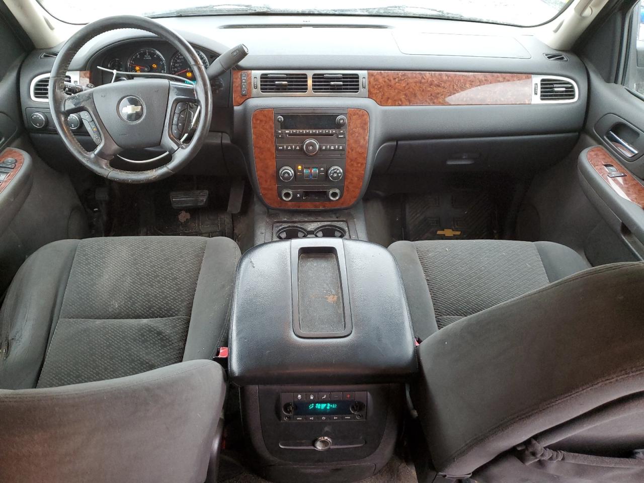 CHEVROLET SUBURBAN 2007 — 9