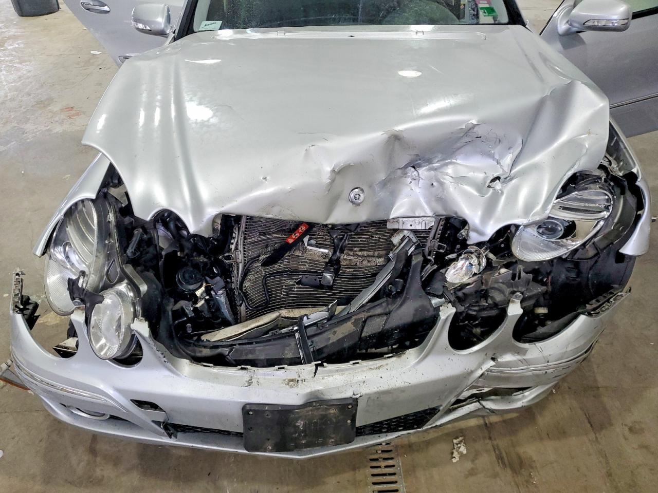 MERCEDES-BENZ E 2009 — 12