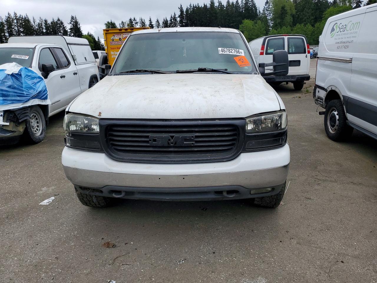 GMC NEW SIERRA 2002 — 6
