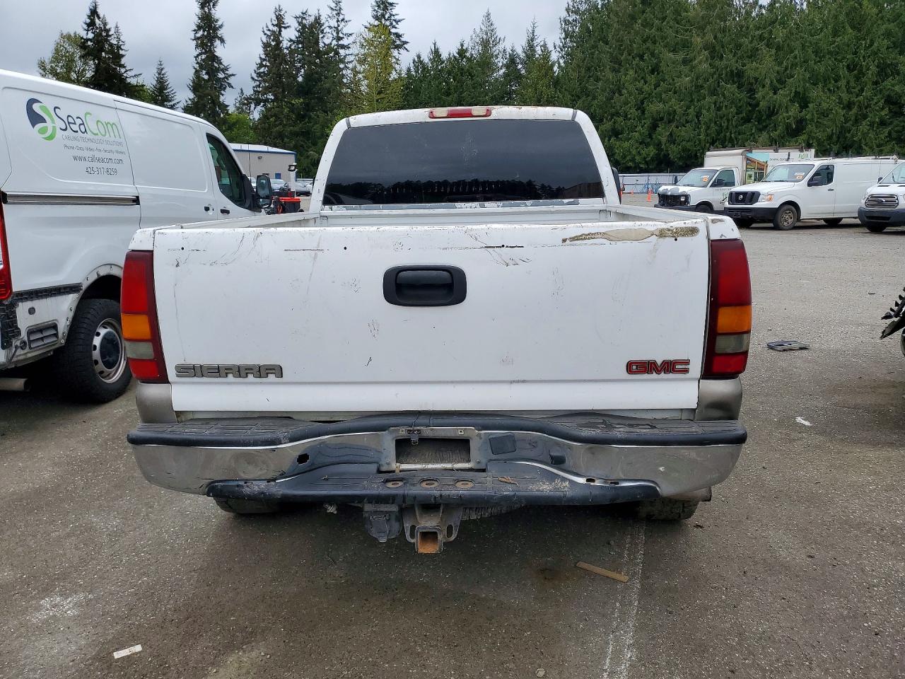 GMC NEW SIERRA 2002 — 7