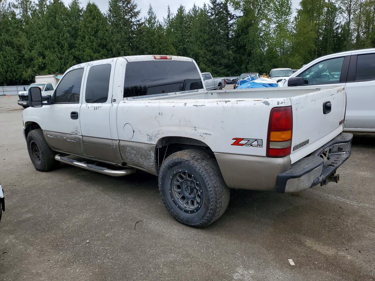 GMC NEW SIERRA 2002 — 3