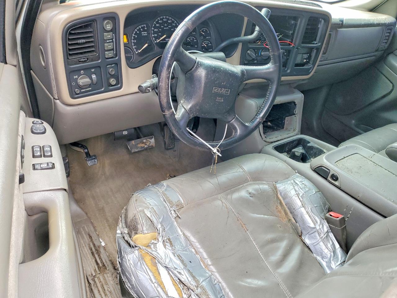 GMC NEW SIERRA 2002 — 9