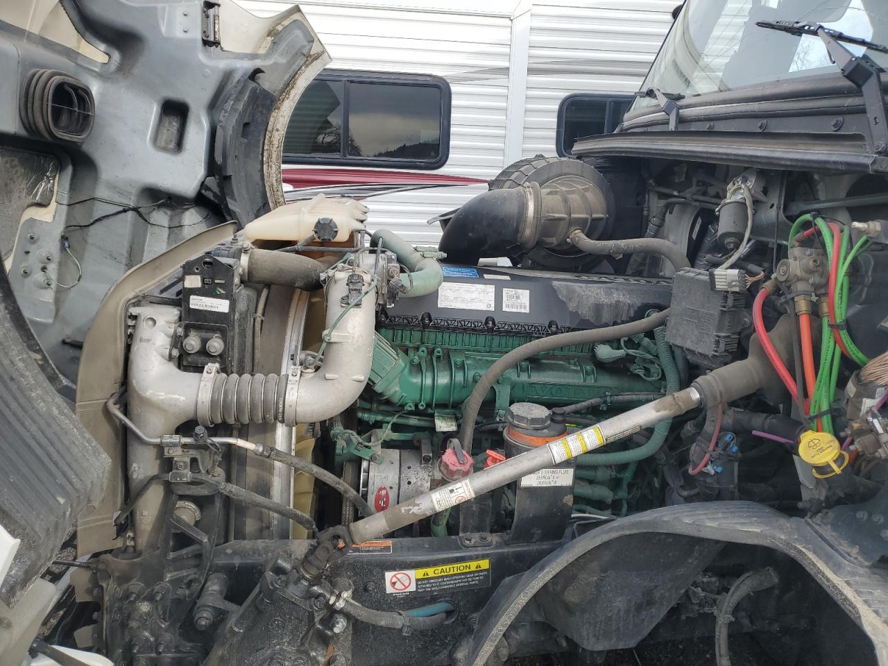 VOLVO VNL 2023 — 8