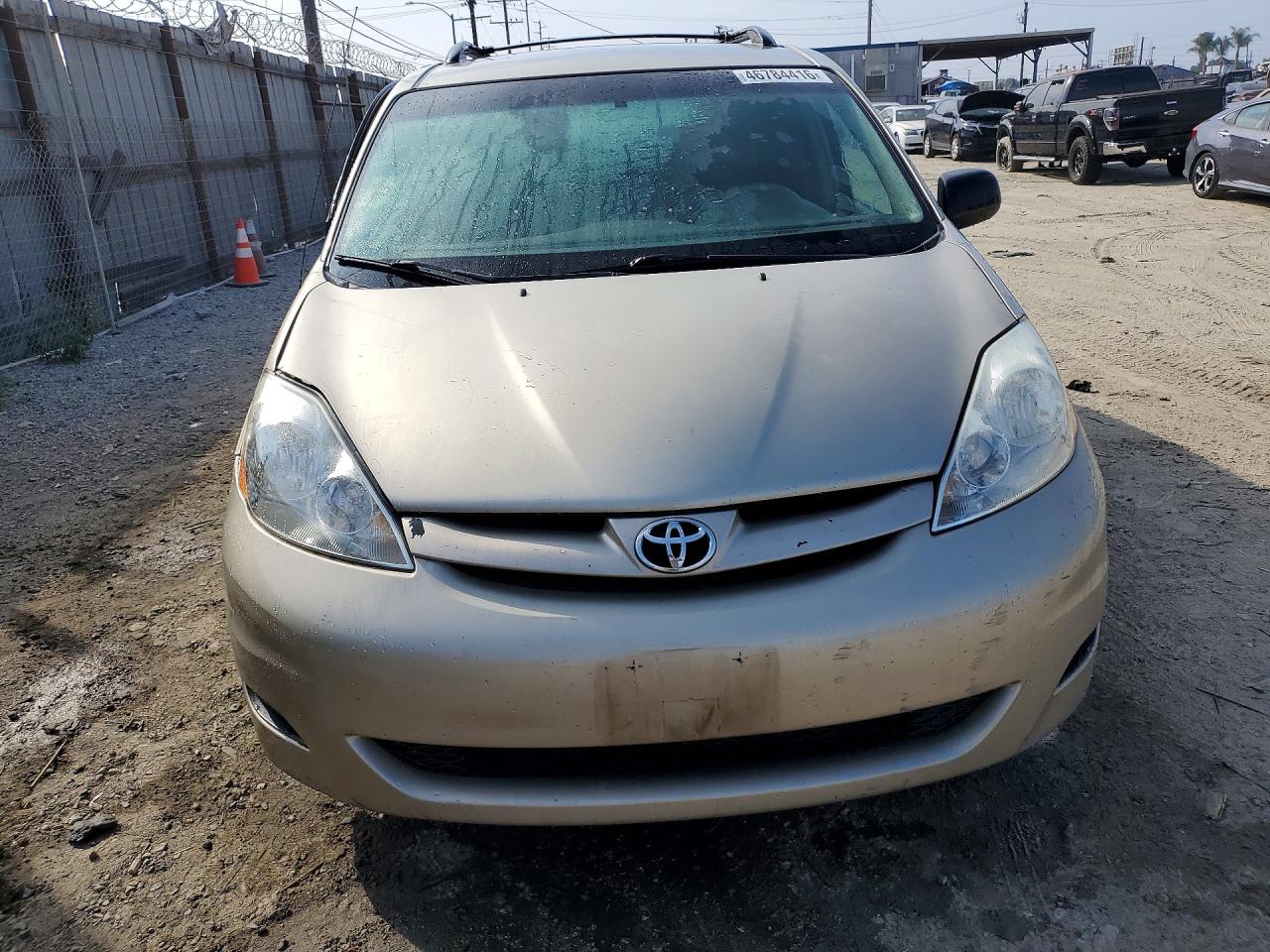 TOYT SIENNA 2006 — 6