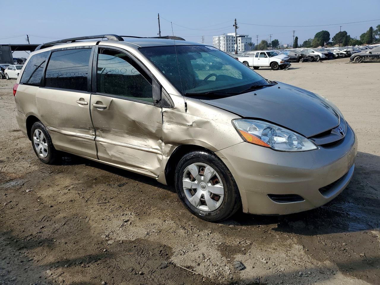 TOYT SIENNA 2006 — 5