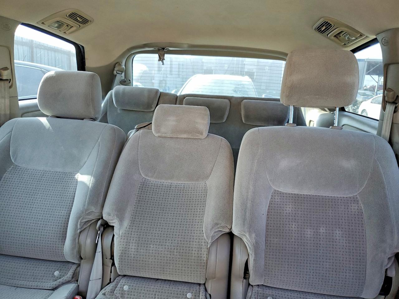 TOYT SIENNA 2006 — 11