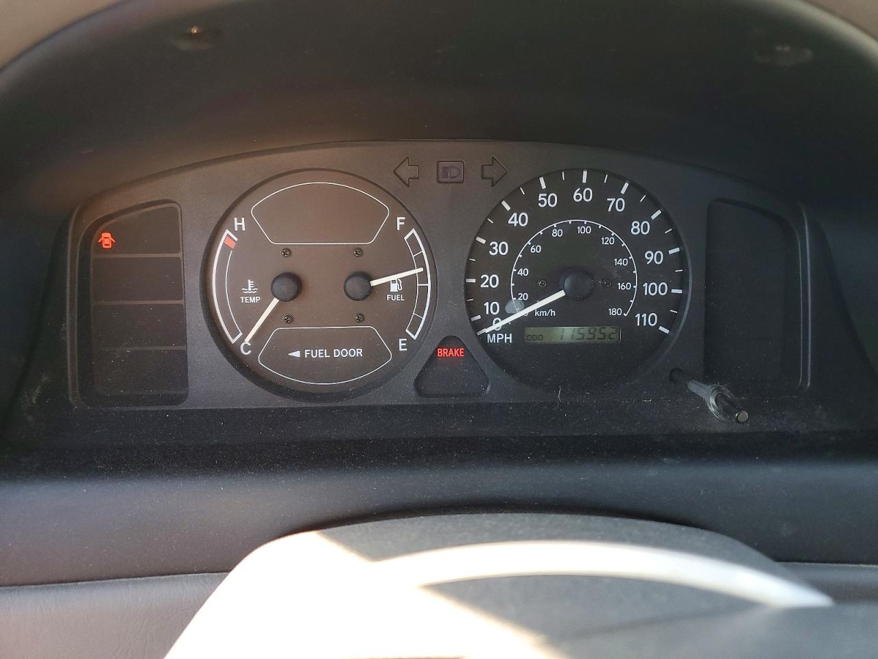 TOYOTA COROLLA 2000 — 10