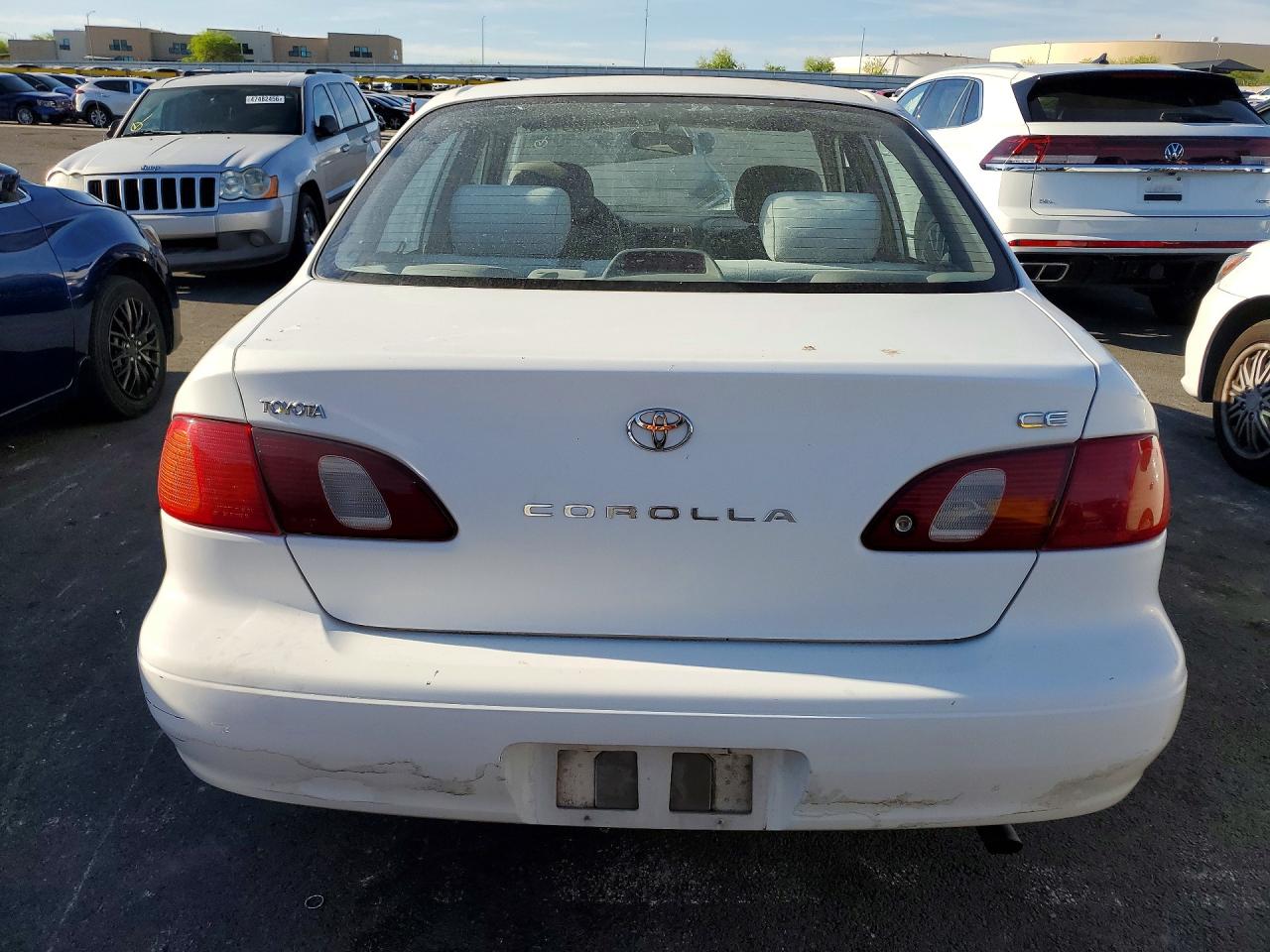 TOYOTA COROLLA 2000 — 7