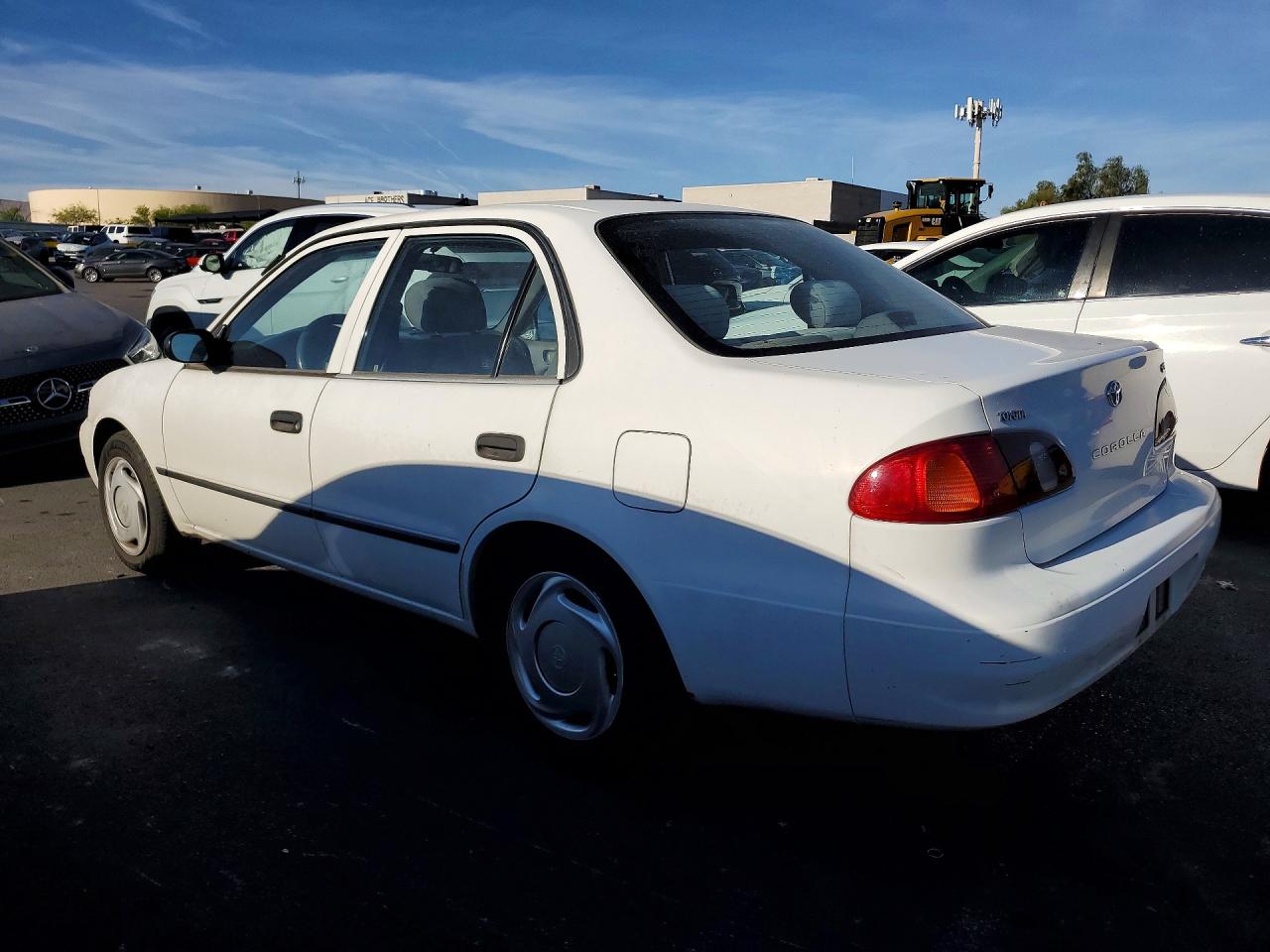 TOYOTA COROLLA 2000 — 3