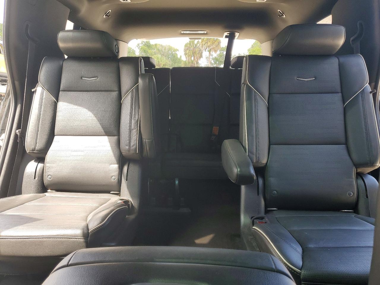 CADILLAC ESCALADE 2021 — 11