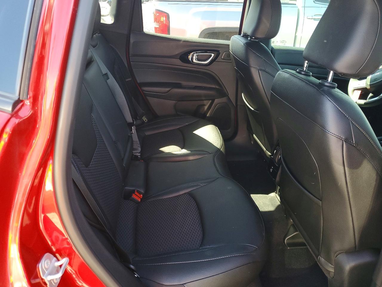 JEEP COMPASS 2025 — 12