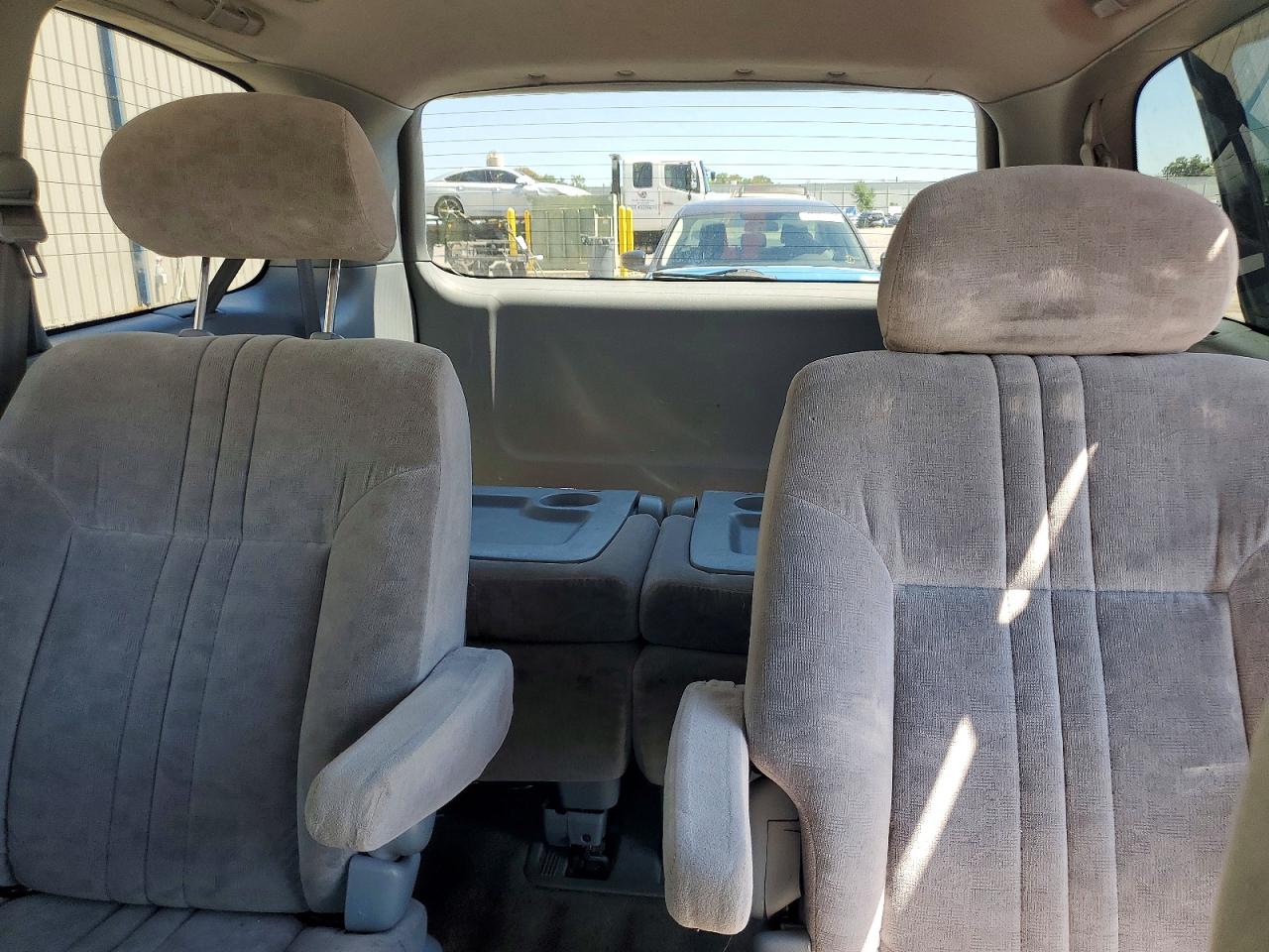 TOYOTA SIENNA 2001 — 11