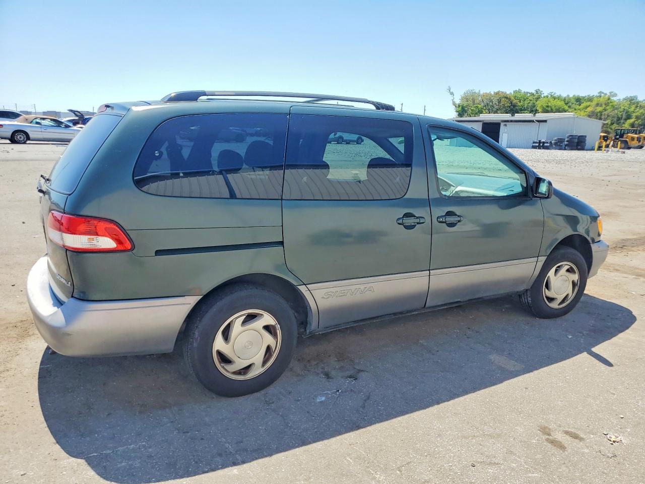 TOYOTA SIENNA 2001 — 4