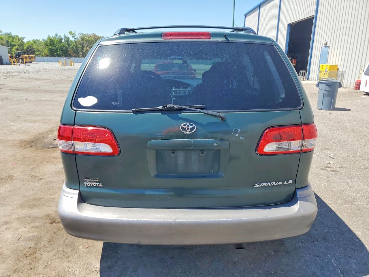 TOYOTA SIENNA 2001 — 7