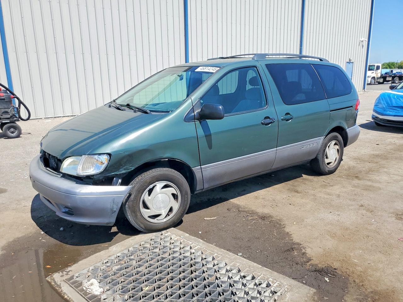TOYOTA SIENNA 2001 — 2