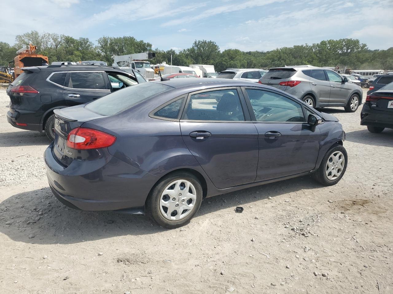 FORD FIESTA SE 2013 — 4