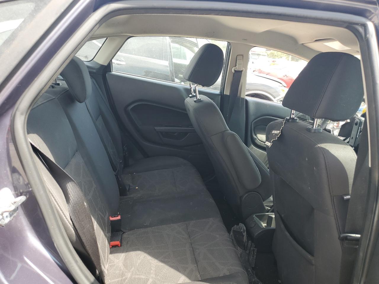 FORD FIESTA SE 2013 — 11