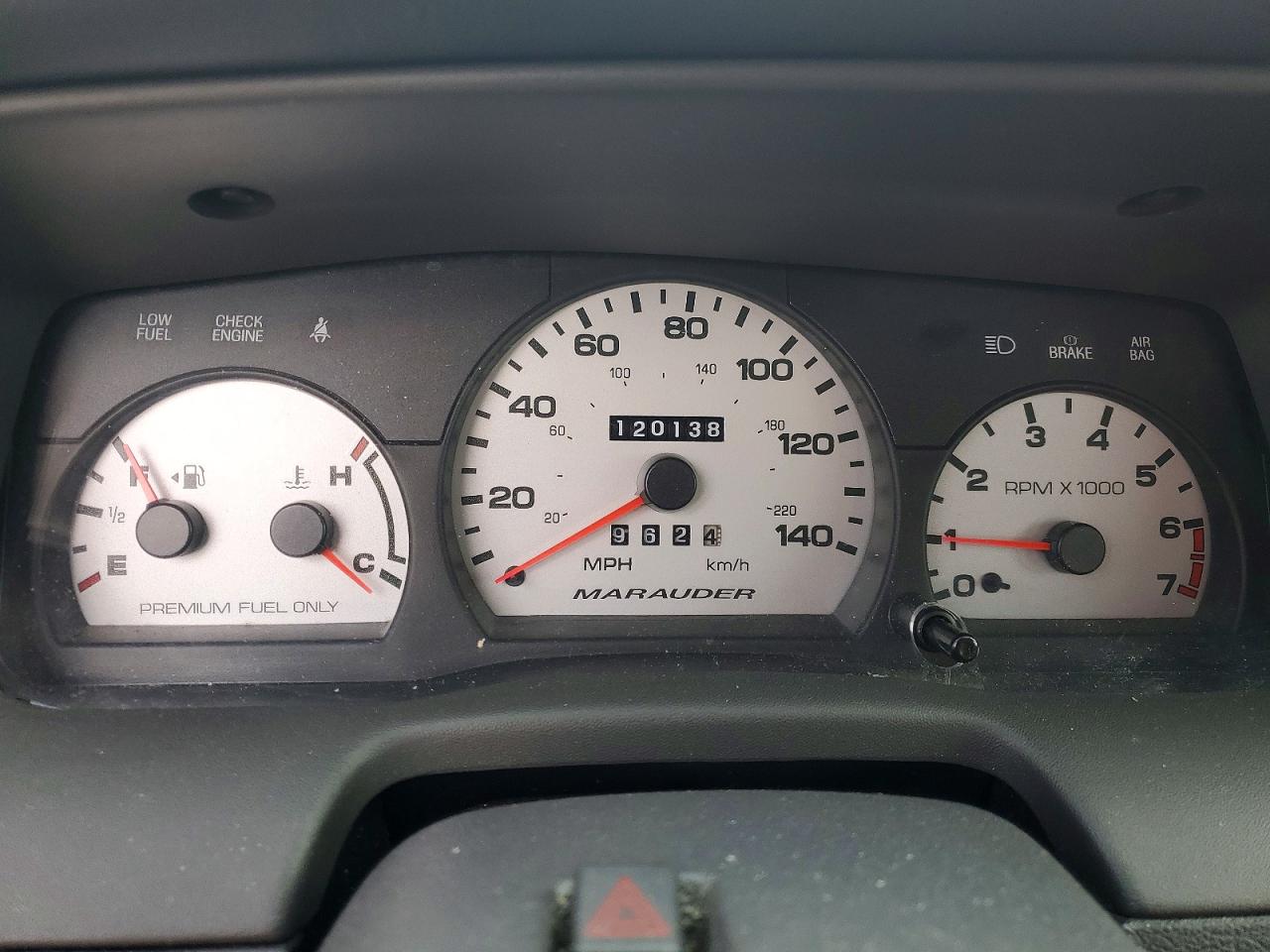 MERCURY MARAUDER 2003 — 10