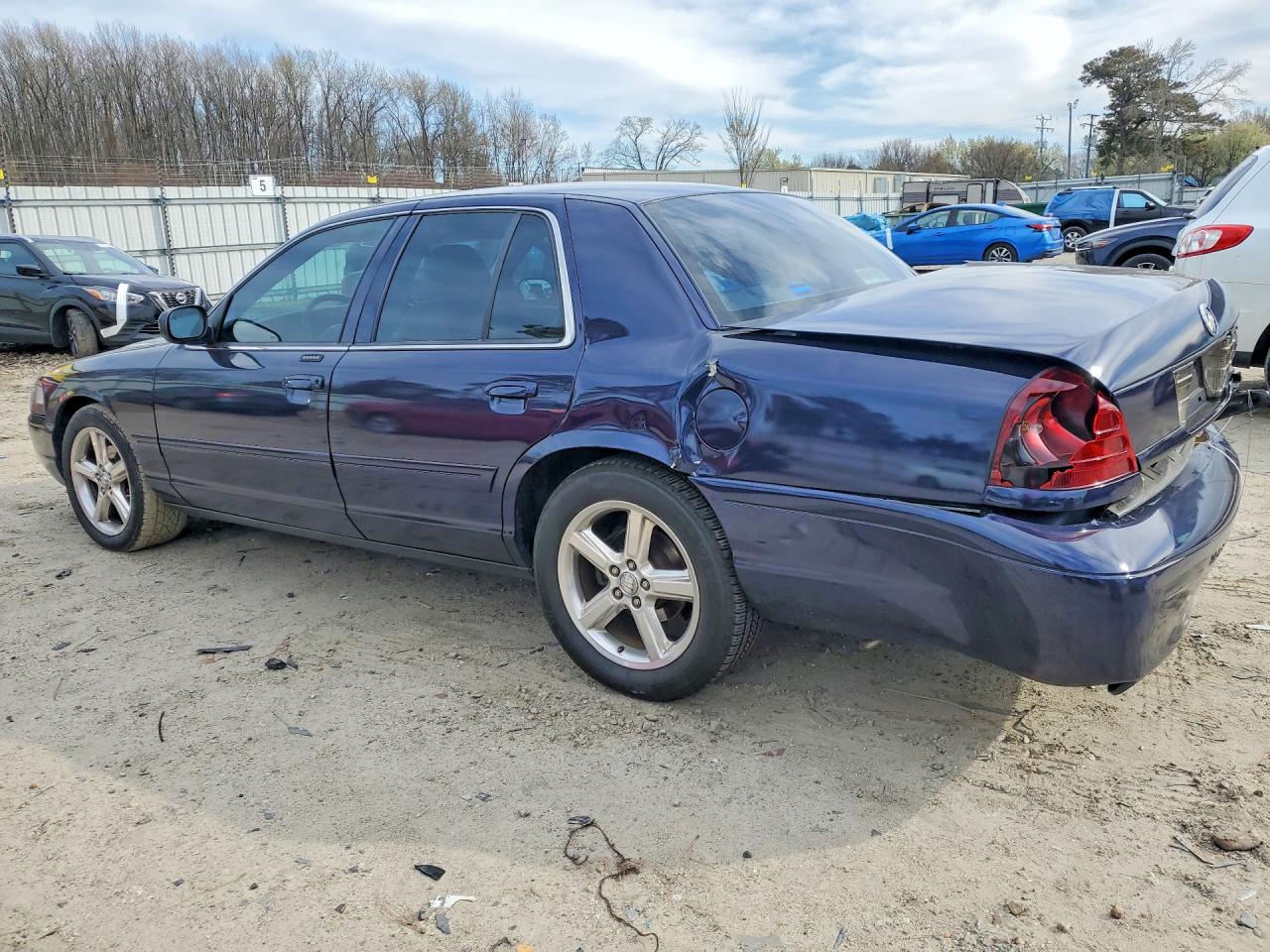MERCURY MARAUDER 2003 — 3