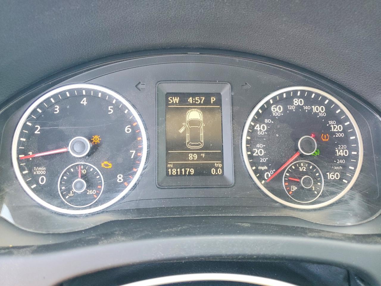 VOLKSWAGEN TIGUAN 2015 — 10