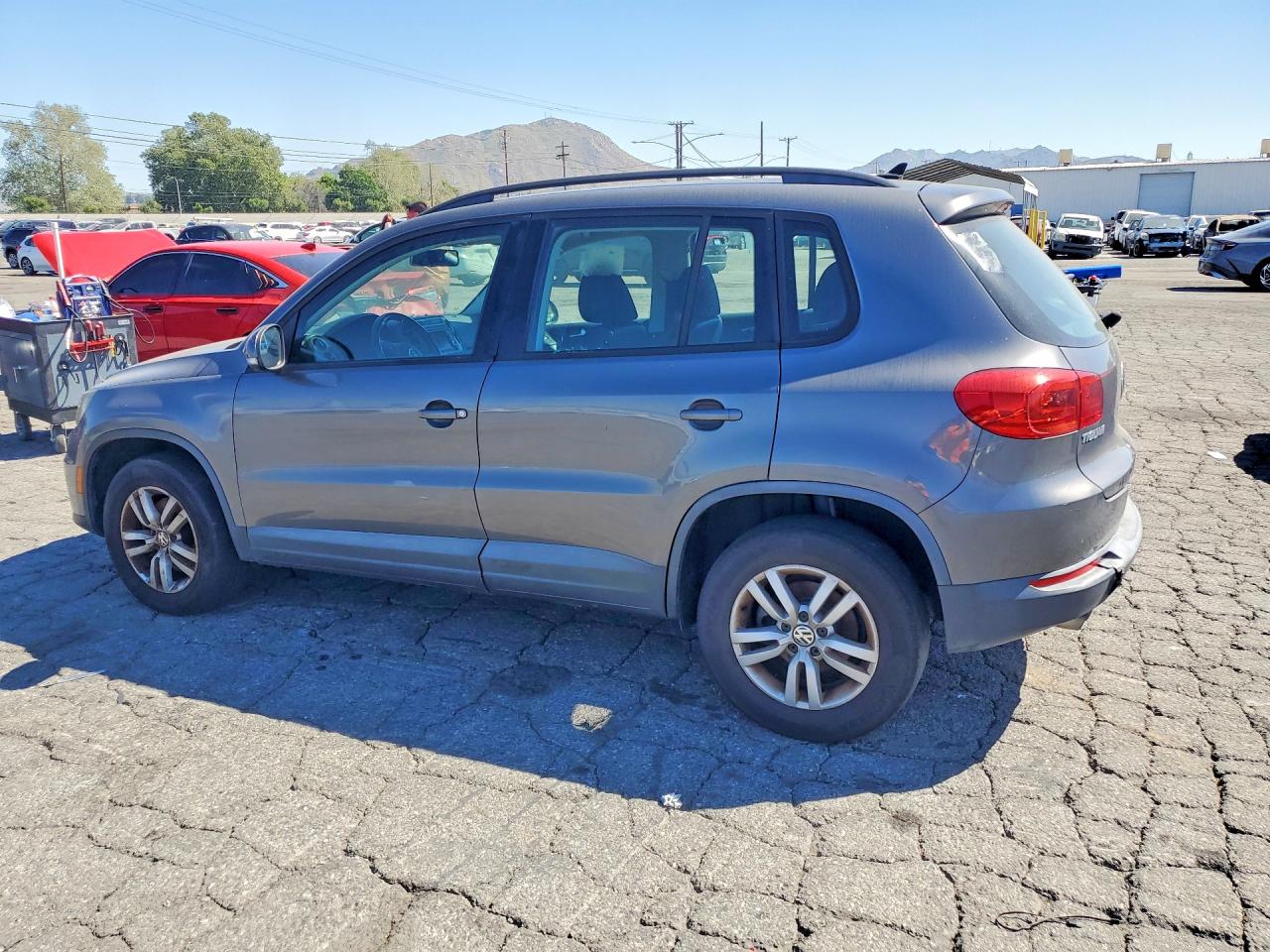 VOLKSWAGEN TIGUAN 2015 — 3