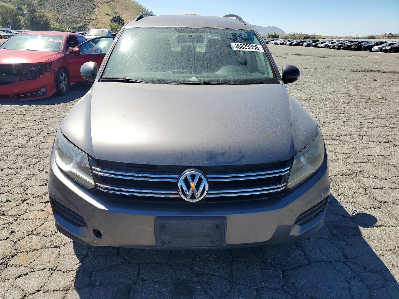 VOLKSWAGEN TIGUAN 2015 — 6