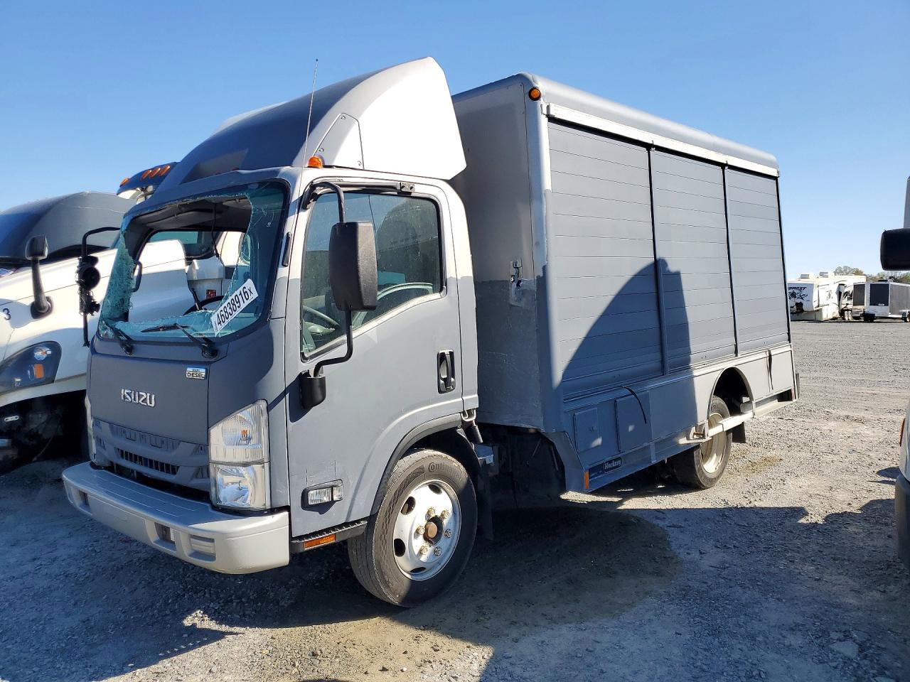 2017 ISUZU NRR