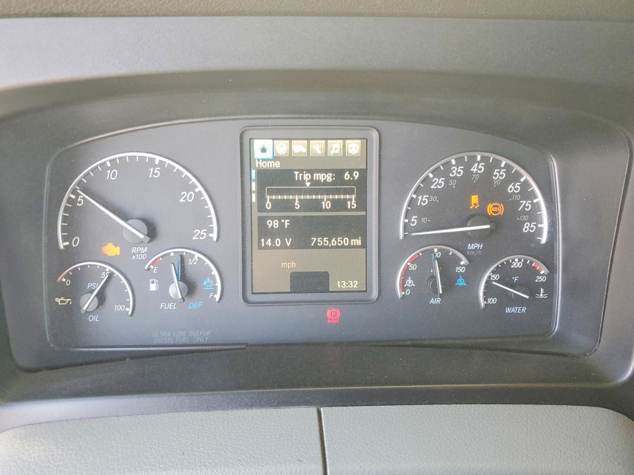 FREIGHTLINER CASCADIA 126 2018 — 9