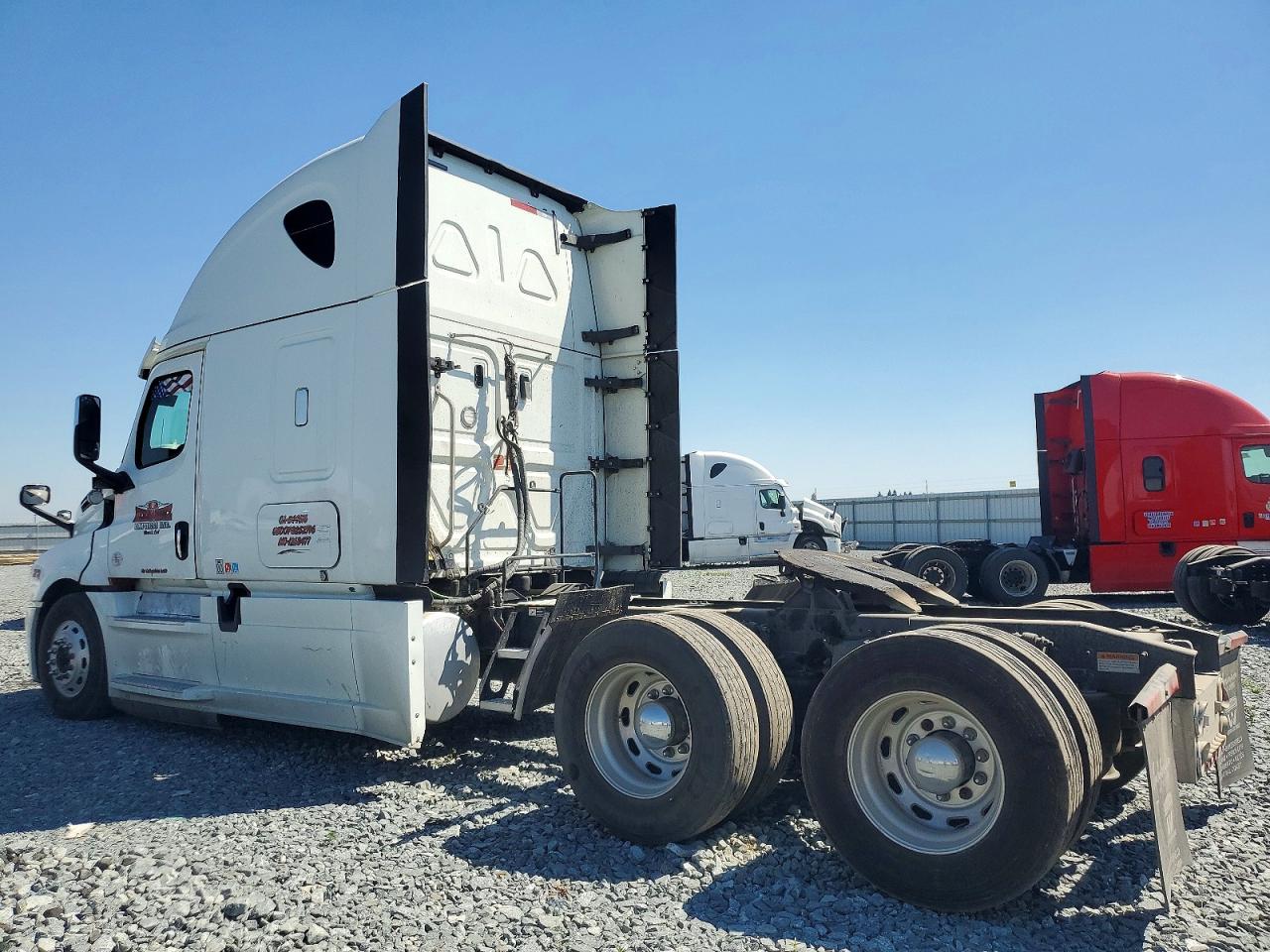 FREIGHTLINER CASCADIA 126 2018 — 4