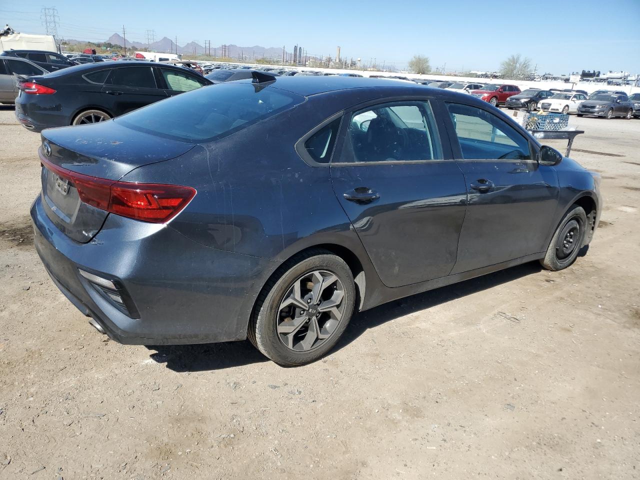 KIA FORTE 2021 — 4