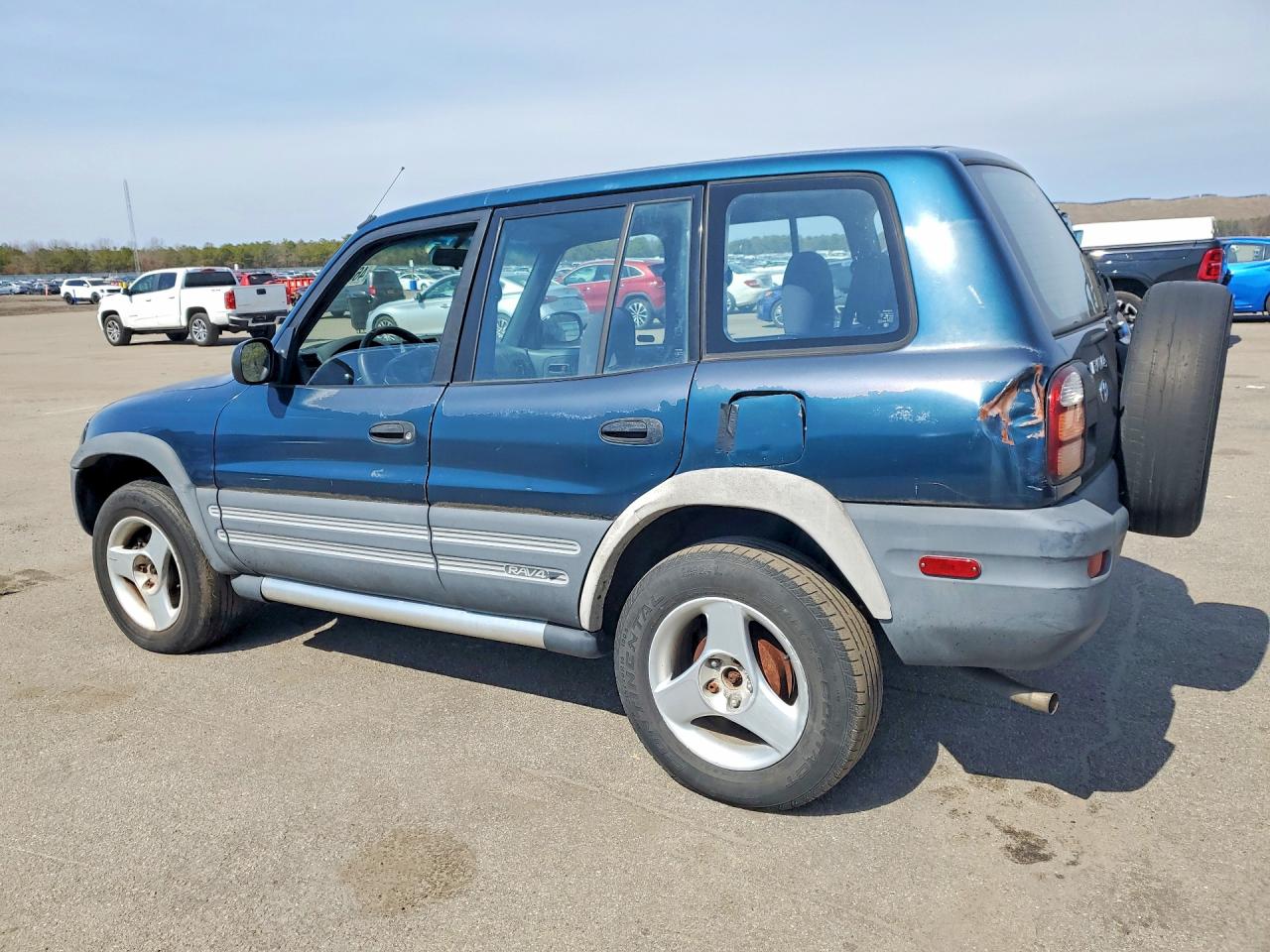 TOYT RAV4 1998 — 3