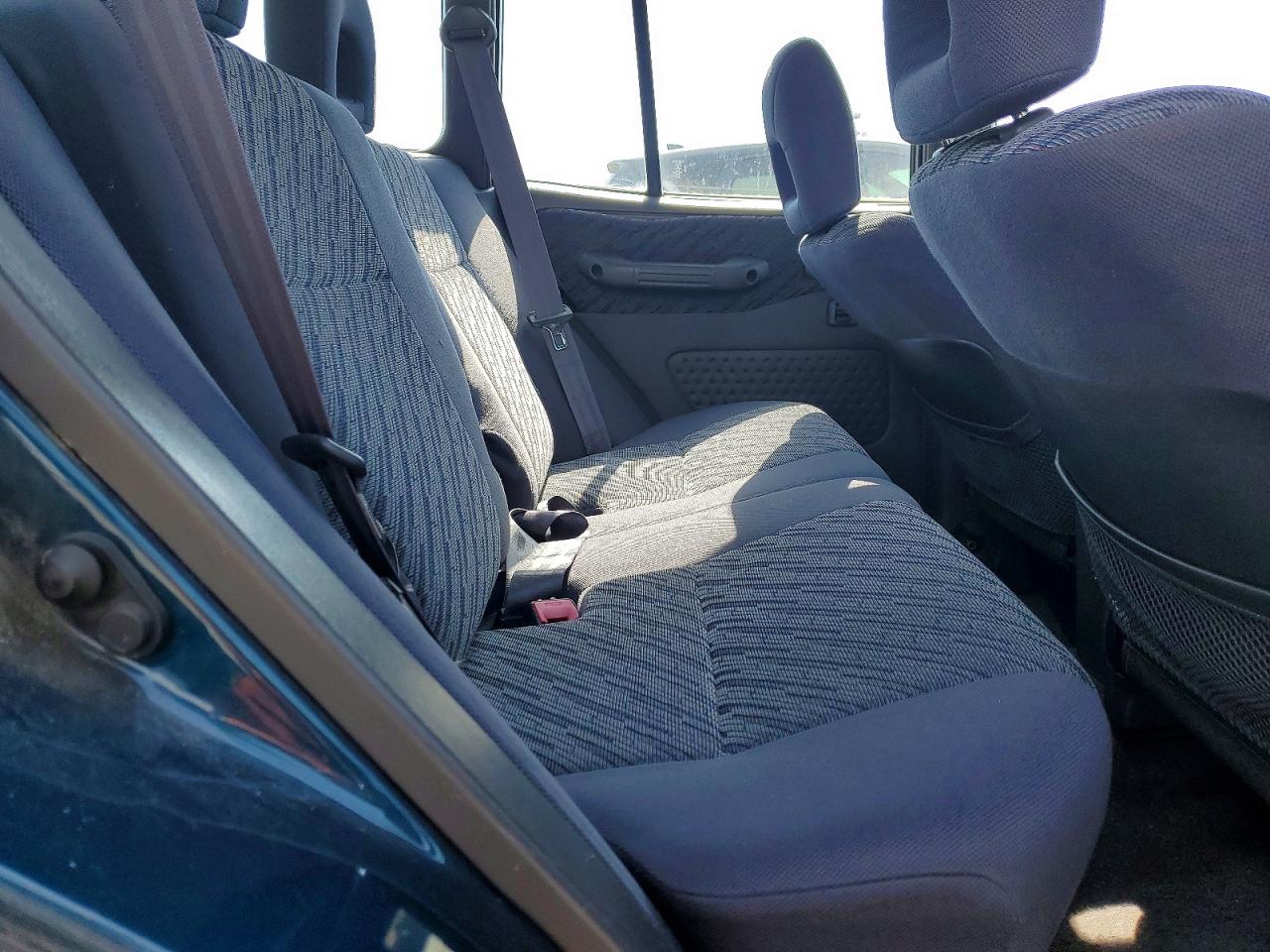 TOYT RAV4 1998 — 12