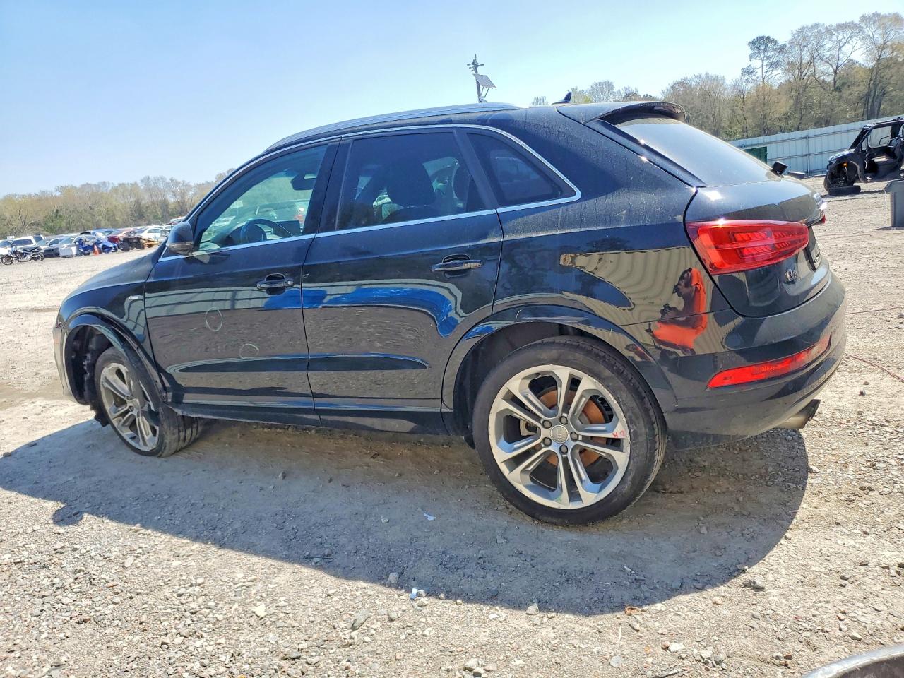AUDI Q3 2018 — 3
