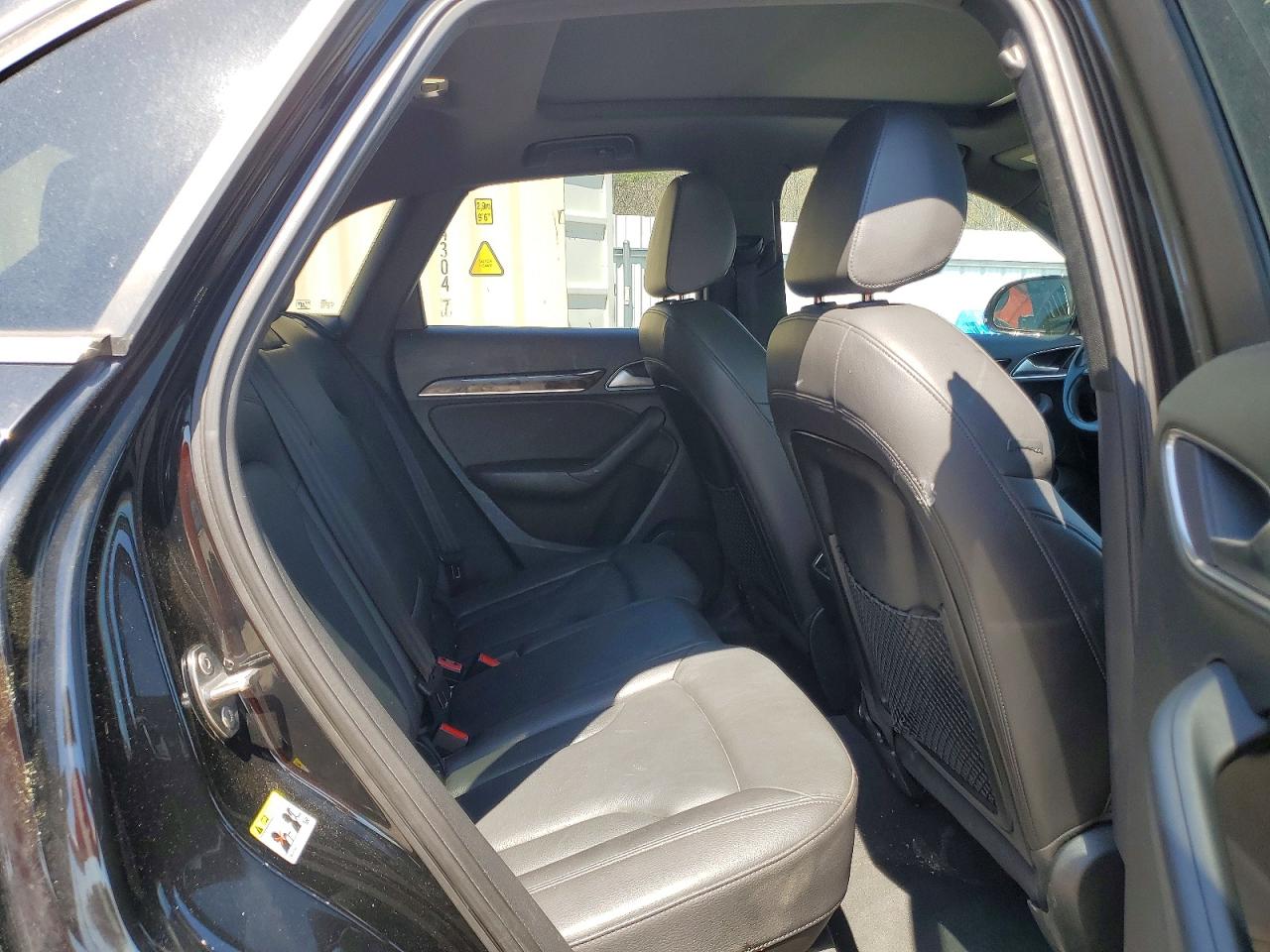 AUDI Q3 2018 — 12