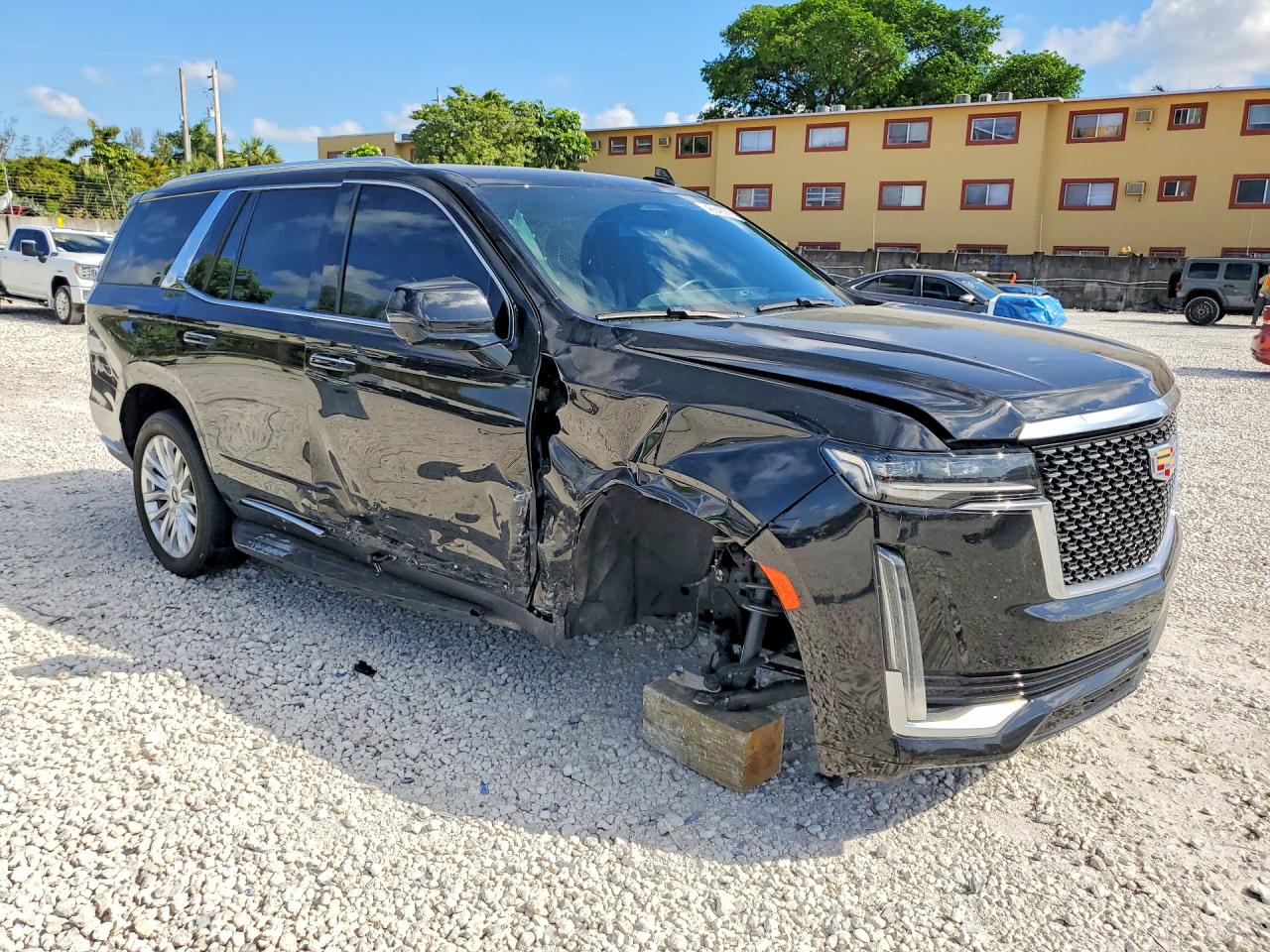 2024 CADILLAC ESCALADE LUXURY