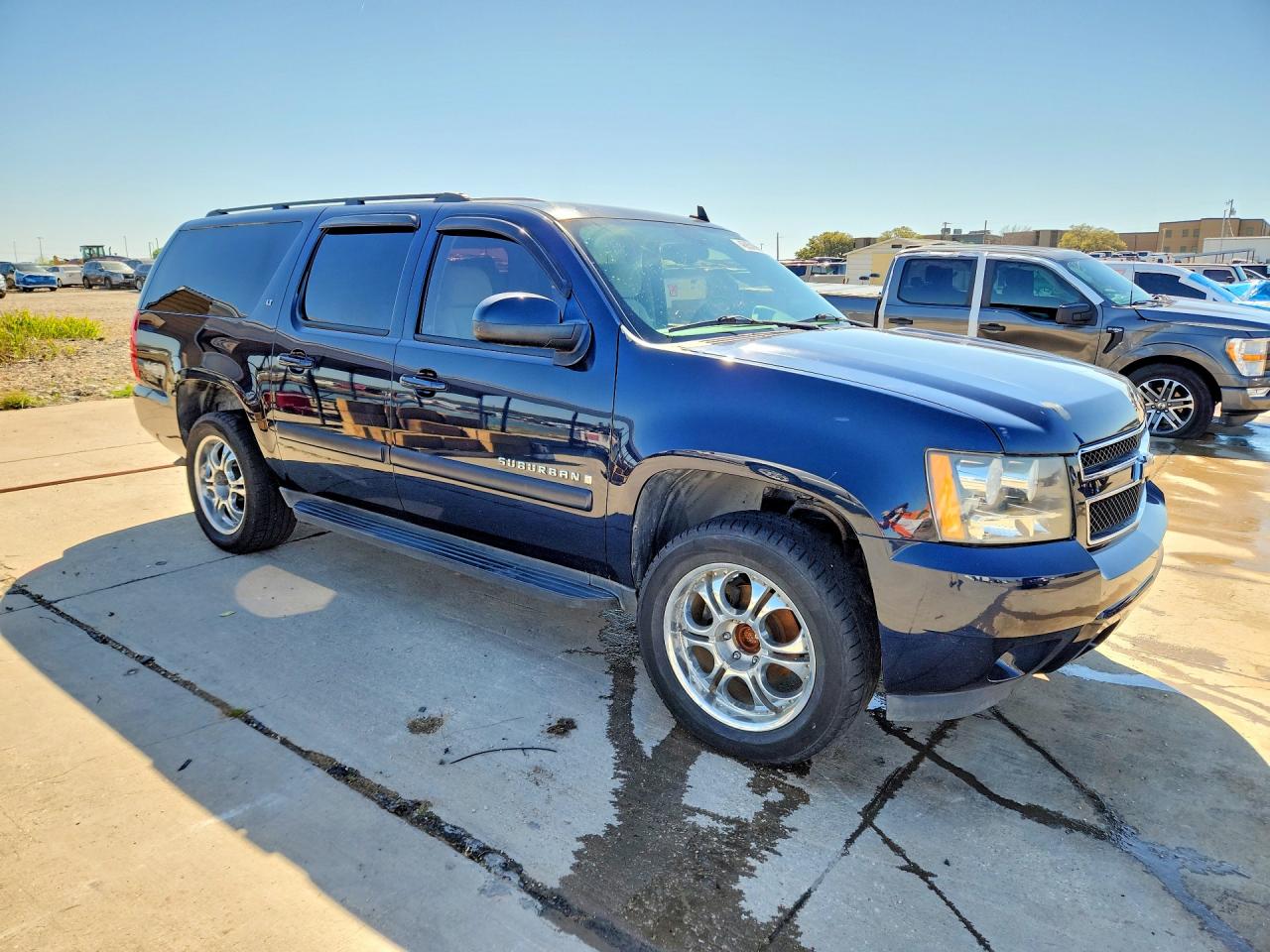 CHEVROLET SUBURBAN 2008 — 5