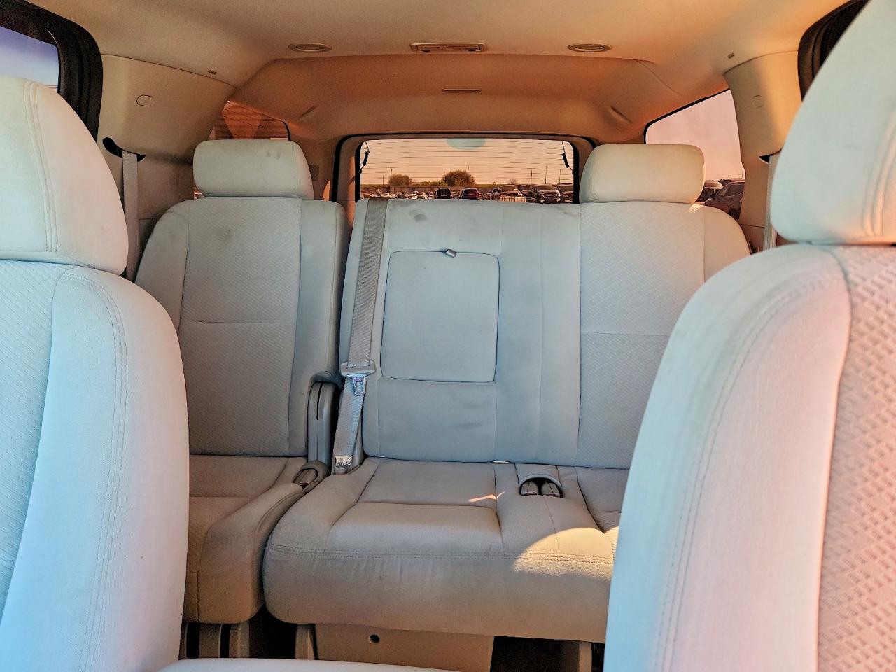 CHEVROLET SUBURBAN 2008 — 11