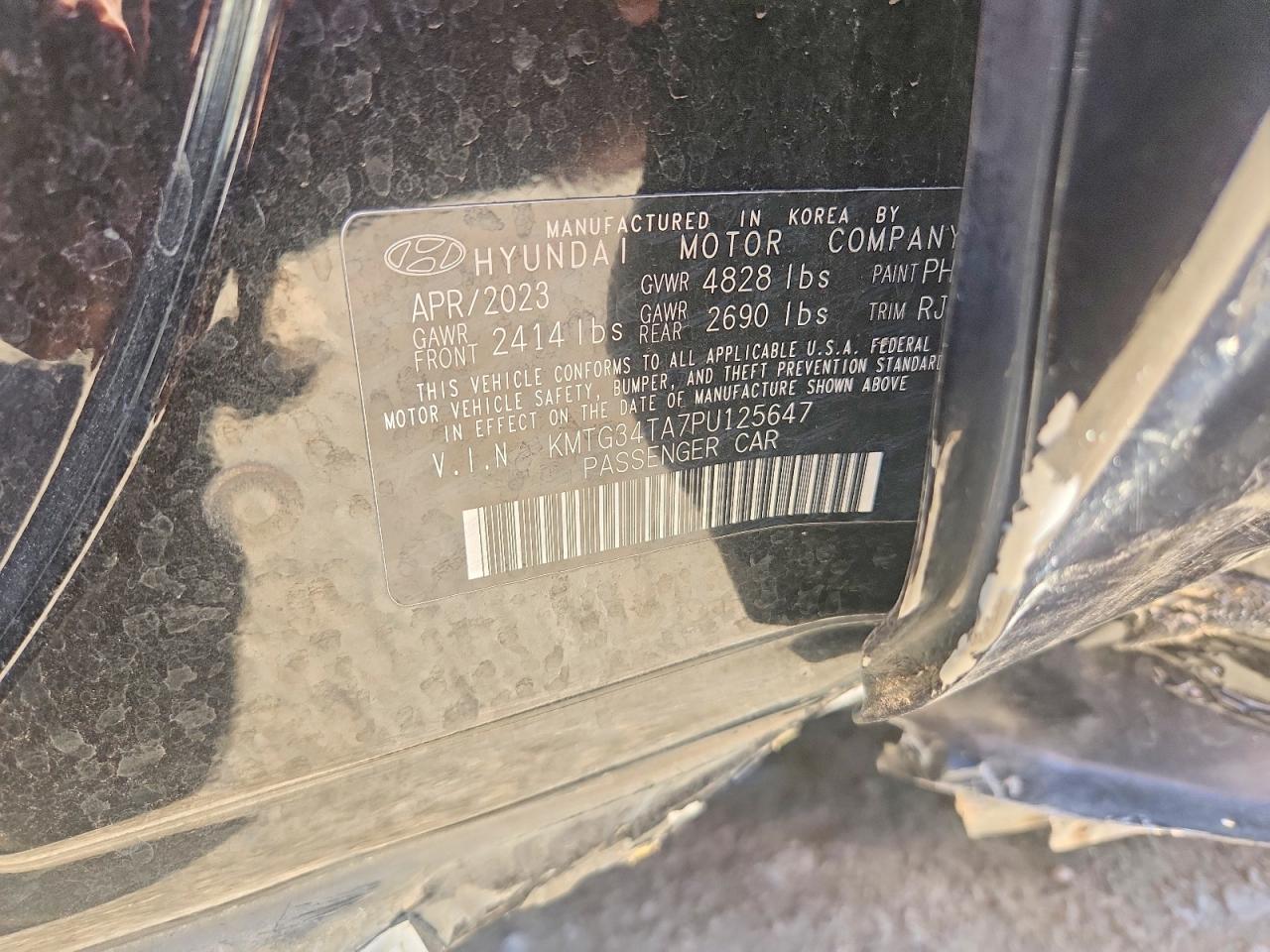 GENESIS G70 2023 — 13