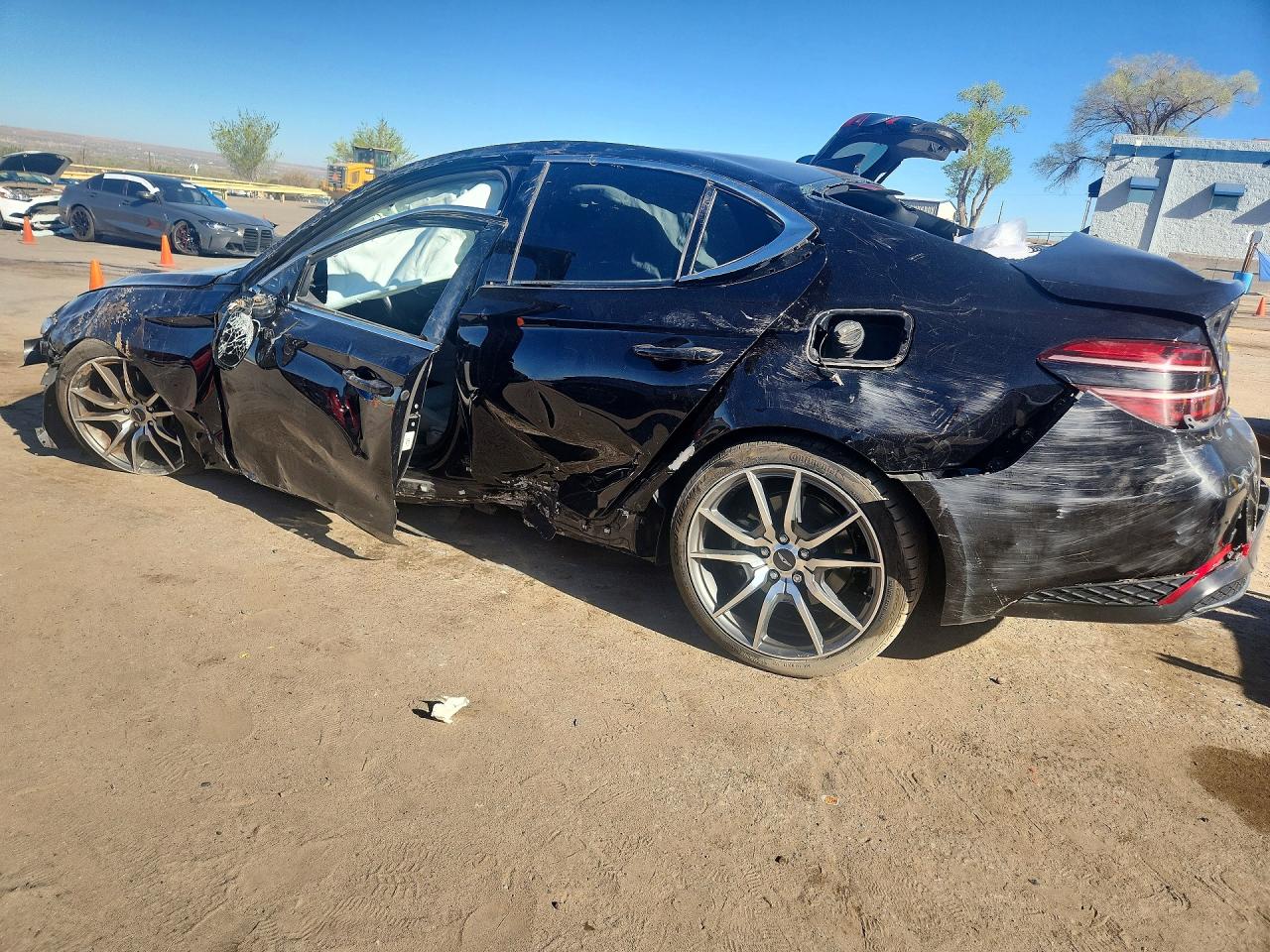 GENESIS G70 2023 — 3