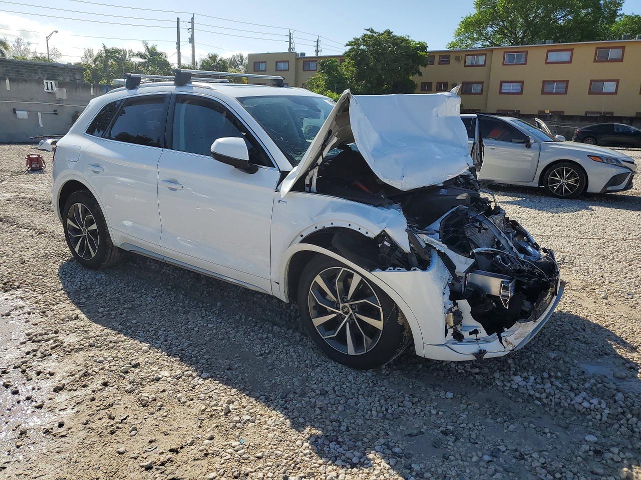 AUDI Q5 2023 — 5